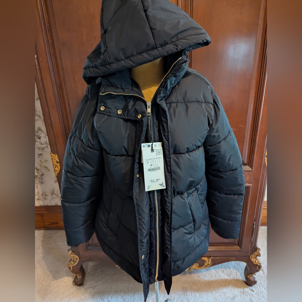 Zara Black Puffer Jacket with Hood